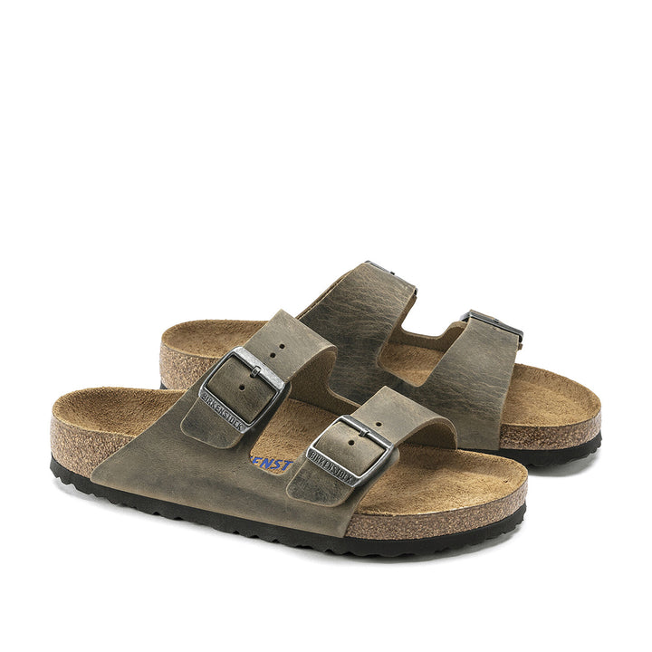 BIRKENSTOCK Arizona Oiled Leather Soft Footbed#color_Faded-Khaki