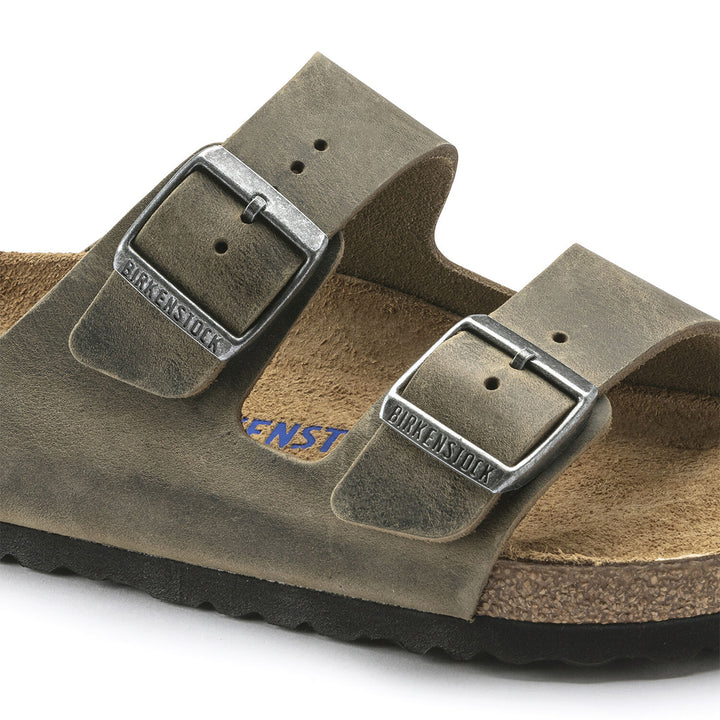 BIRKENSTOCK Arizona Oiled Leather Soft Footbed#color_Faded-Khaki