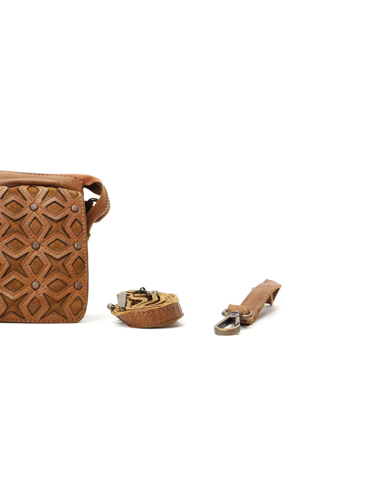 KOMPANERO Trish Clutch#color_tobacco