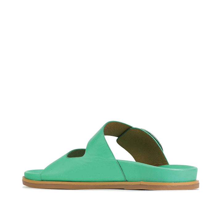EOS Carafe Slide#color_emerald