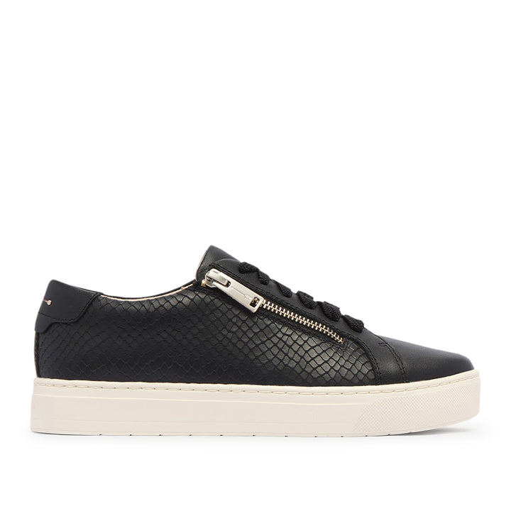 Billie II Black Emboss