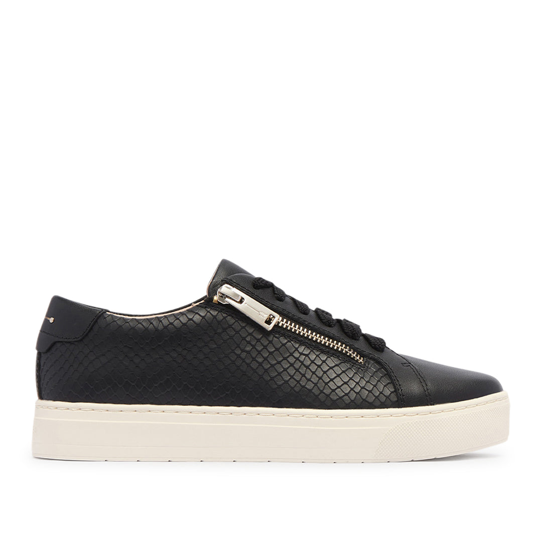 Billie II Black Emboss
