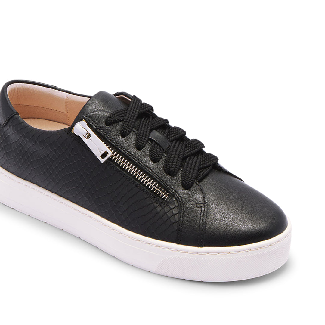 Billie II Black Emboss