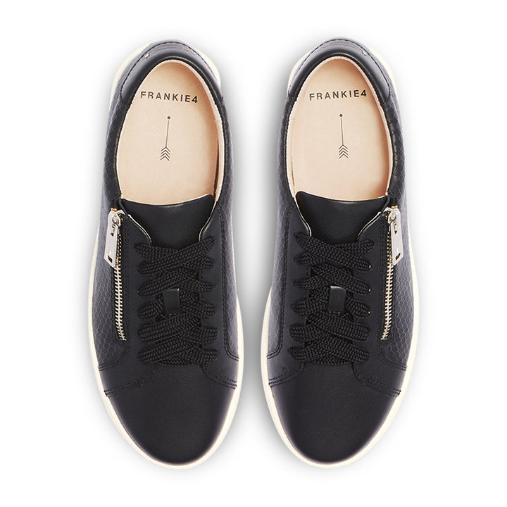 Billie II Black Emboss