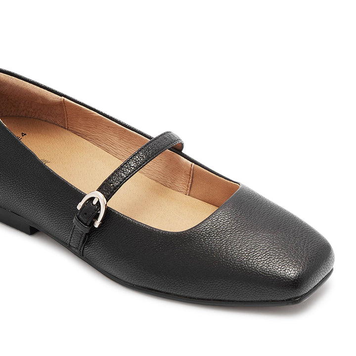 Hepburn Black Tumbled