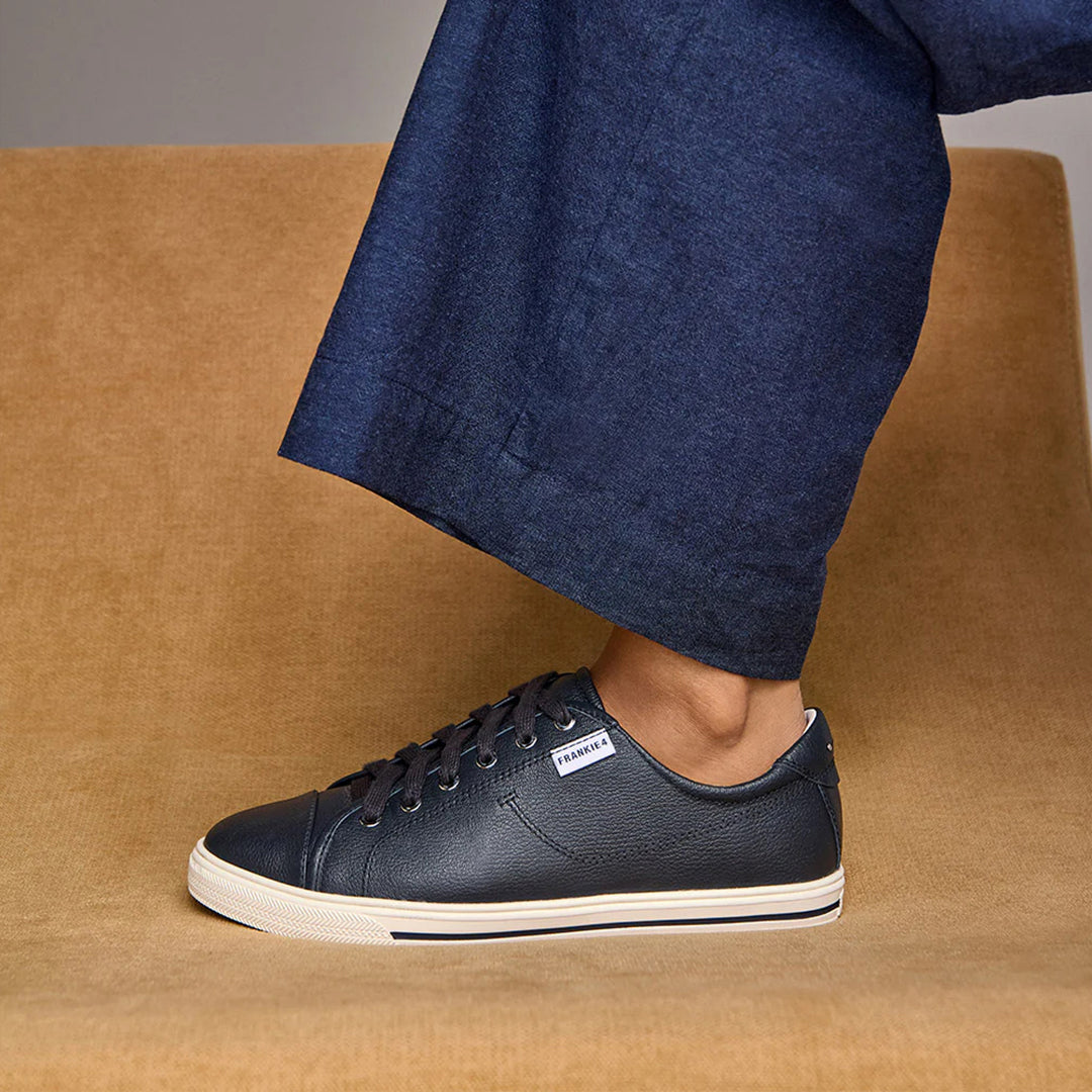 Nat III Sneaker - Navy Tumbled