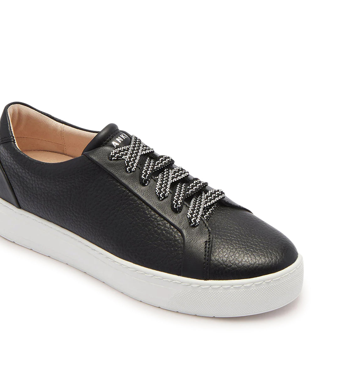 Mim V Black Tumbled