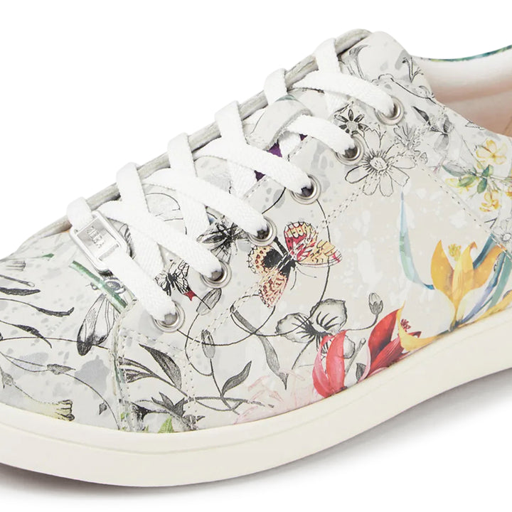 Delilah XF White Field