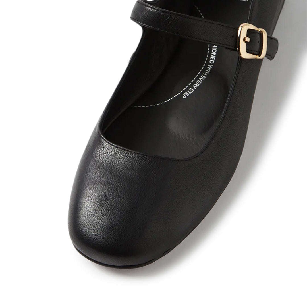 Evony W Black