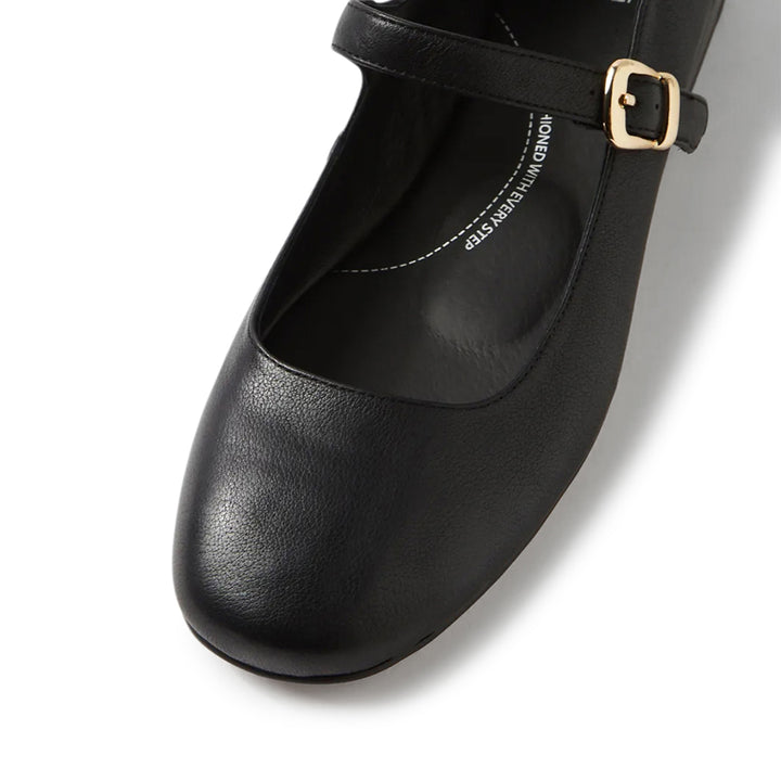 Evony W Black