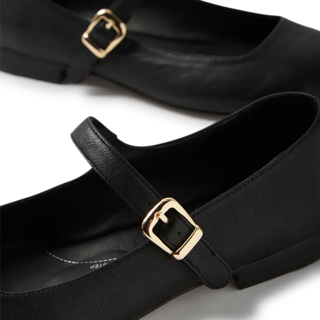 Evony W Black