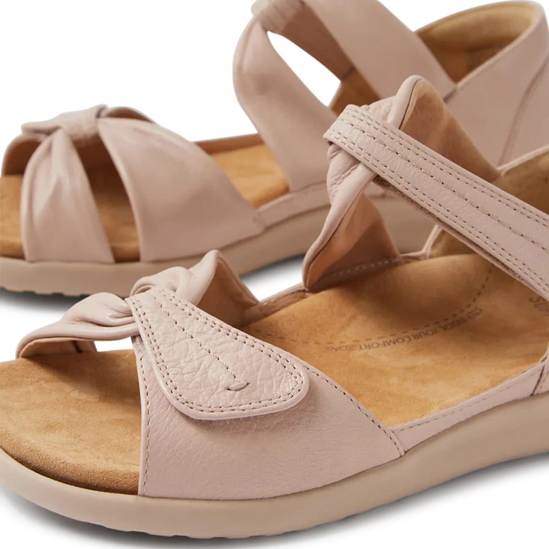 Bobbies XW Nude Almond