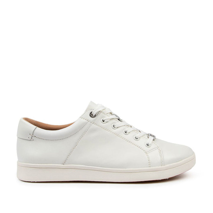 Delilah XF White