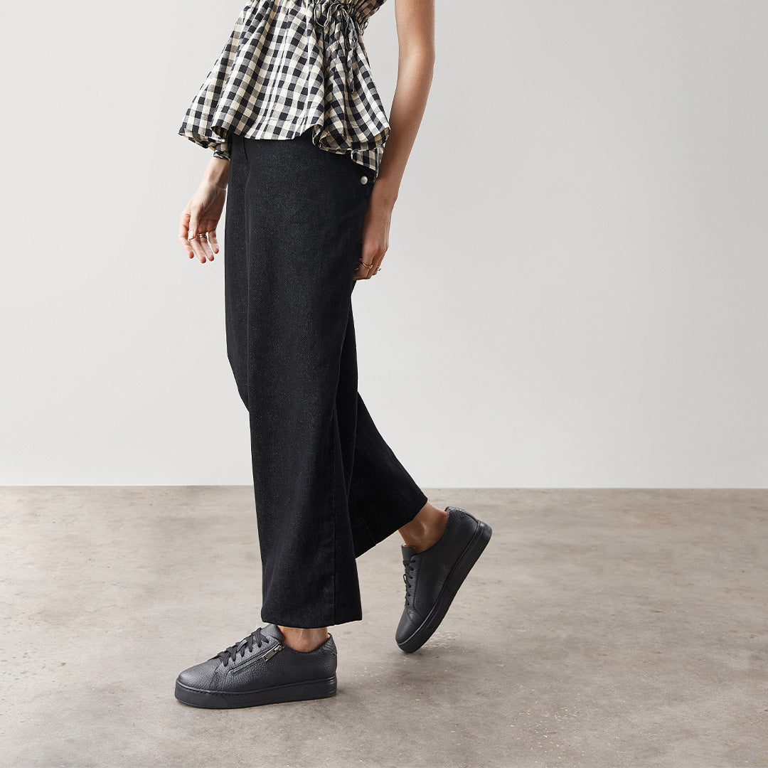 Billie II Black/Black