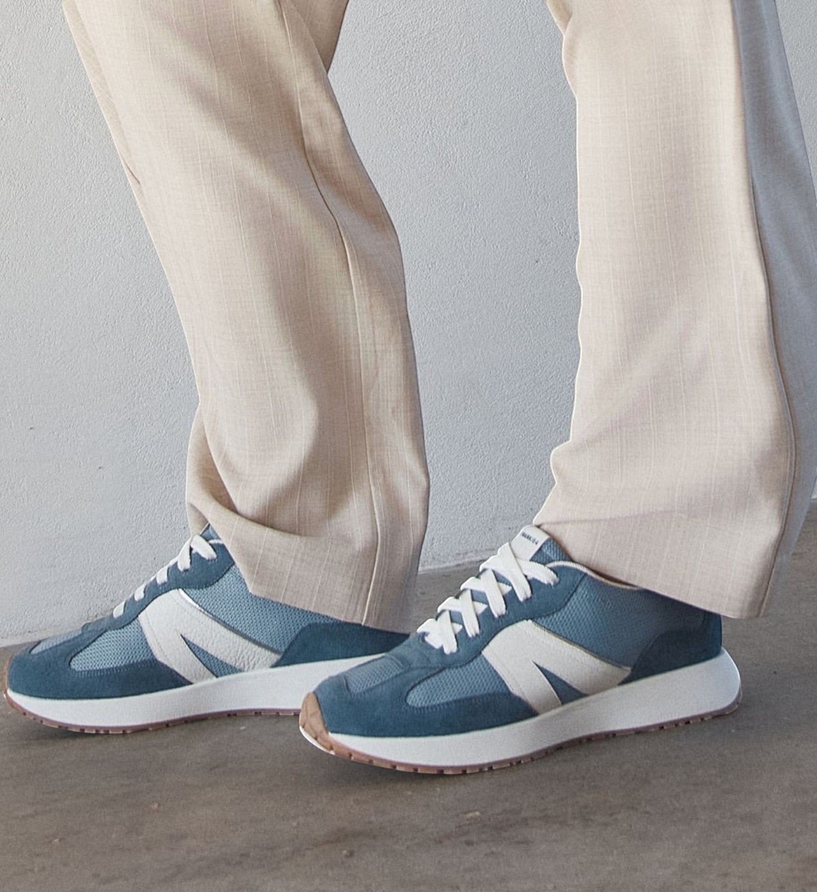 House of Florian Axel II Denim sneakers in blue suede and rPET knit with white accents and laces.