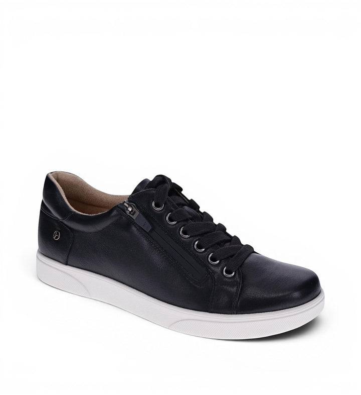House of Florian Brisbane W Black leather sneakers with side zipper and white sole.