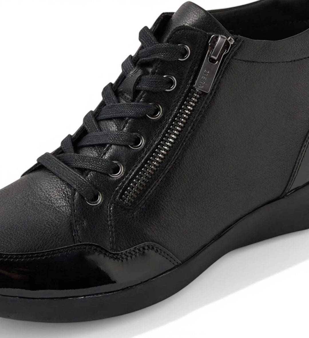 House of Florian Neonne W Black leather high-top sneakers with side zipper and patent toe cap.