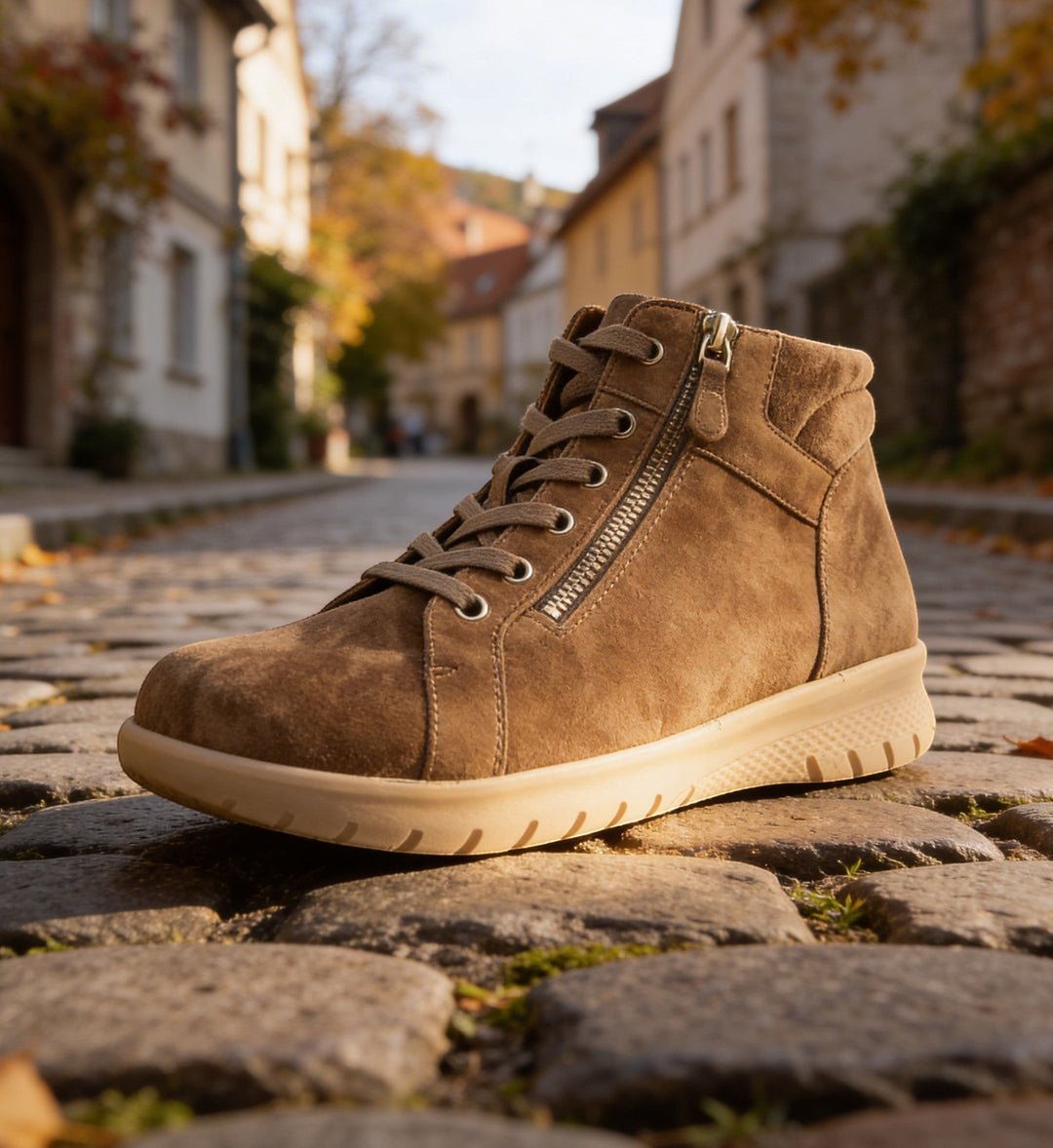 House of Florian Shaunat XF Light Choc Suede women&
