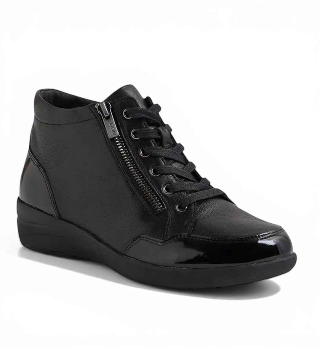 House of Florian Neonne W Black leather high-top sneakers with side zipper and patent toe cap.