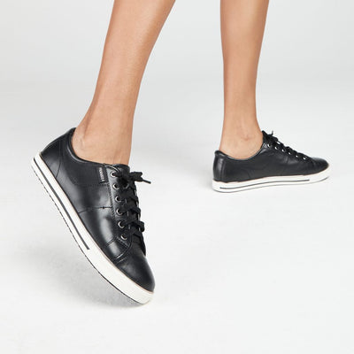 FRANKIE4 Nat II Sneaker#color_black-white