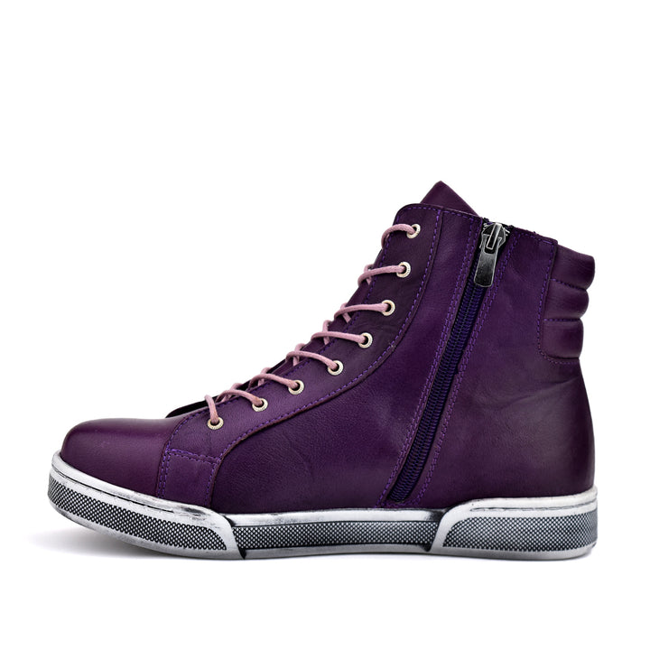 RILASSARE Tang High-Top Sneaker
