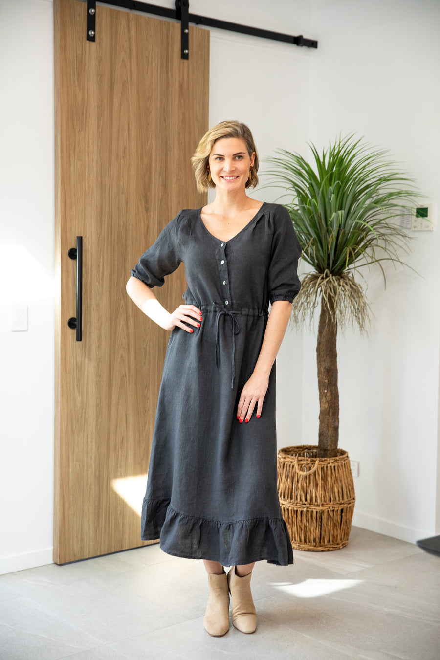 COSTA VITA Sofia Linen Dress#color_charcoal