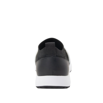 TRAQ Qool Sneaker#color_black